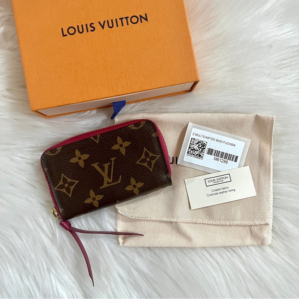 SOLD! Louis Vuitton Monogram Multicartes Zip Wallet